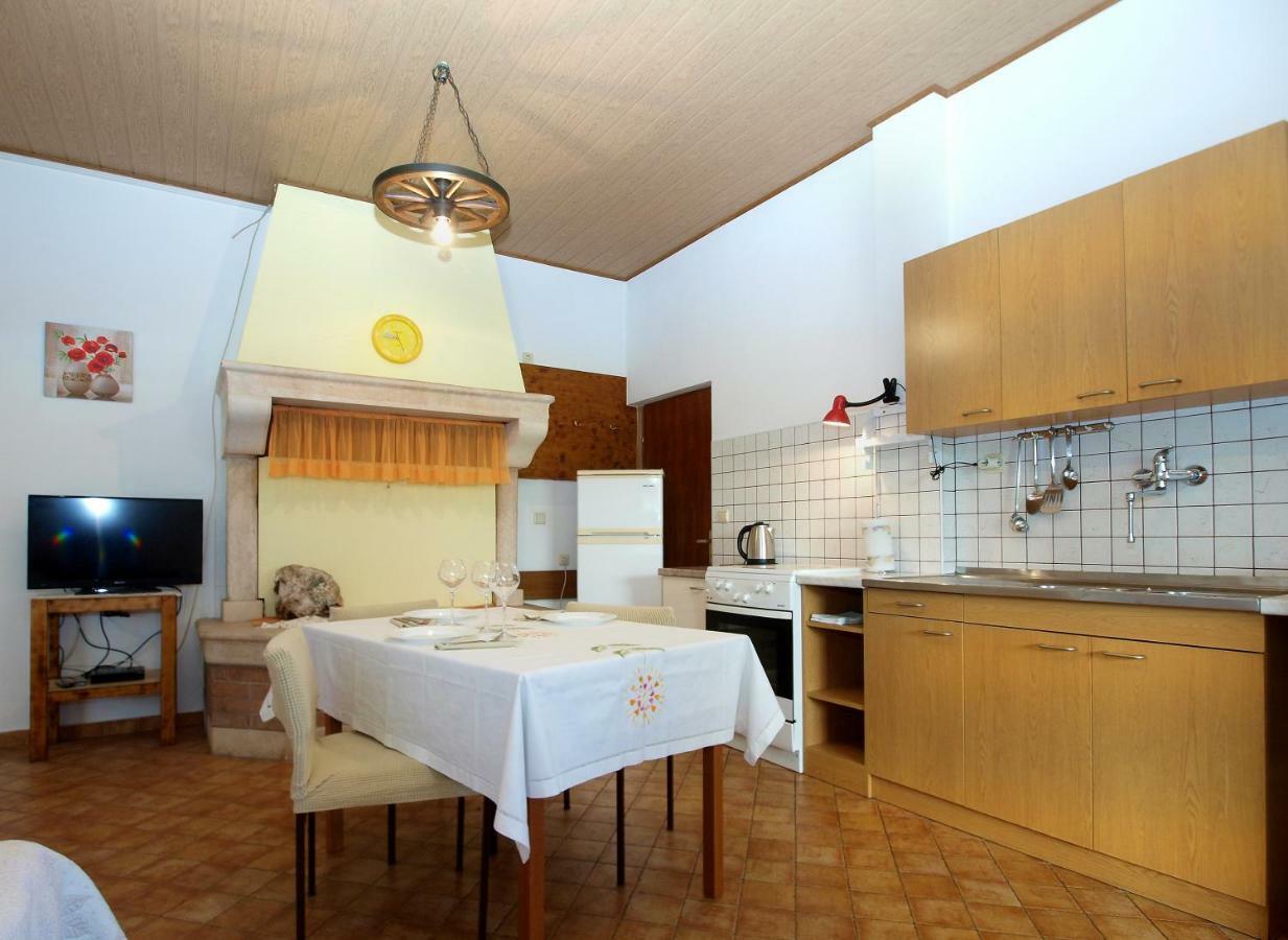 Apartments Boris 1965 بولا المظهر الخارجي الصورة
